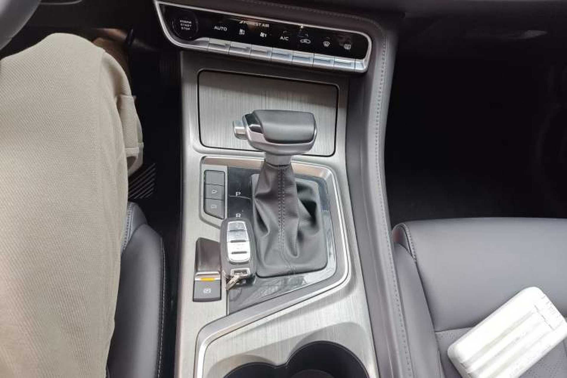 Used CHANGAN CS55PLUS 2021 Blue Whale Edition 1.5T DCT Prestige Model Gear Lever