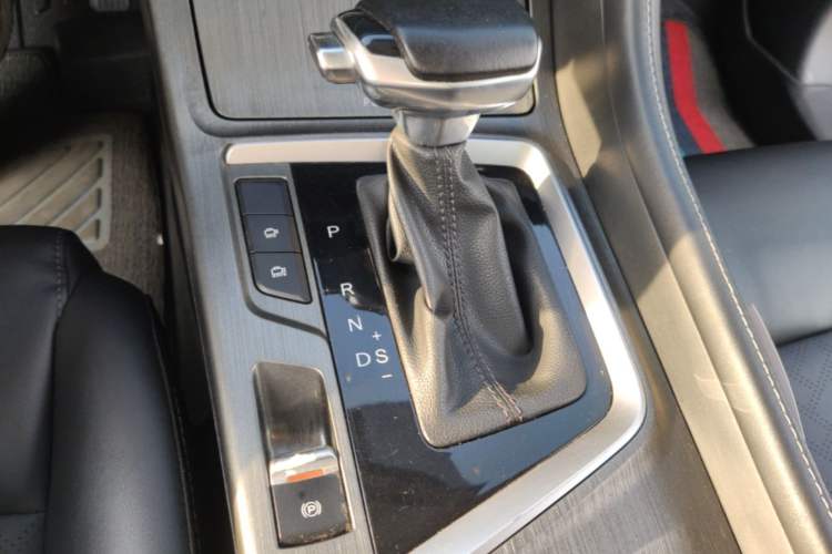 Used CHANGAN CS55PLUS 2021 Blue Whale Edition 1.5T DCT Prestige Model Gear Lever