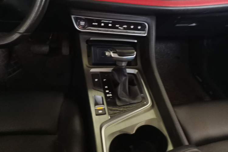 Used CHANGAN CS55PLUS 2021 Blue Whale Edition 1.5T DCT Luxury Model Gear Lever