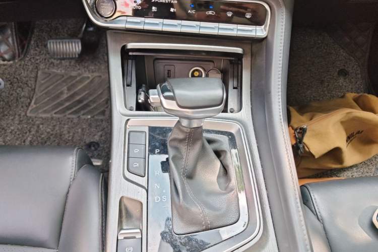 Used CHANGAN CS55PLUS 2021 Blue Whale Edition 1.5T DCT Prestige Model Gear Lever