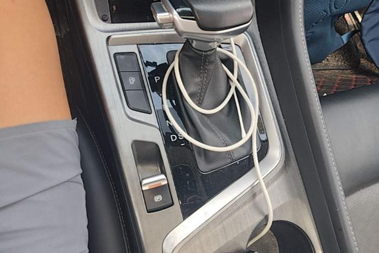 Used CHANGAN CS55PLUS 2021 Blue Whale Edition 1.5T DCT Luxury Model Gear Lever