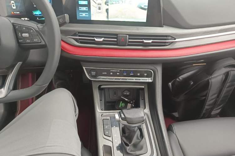 Used CHANGAN CS55PLUS 2021 Blue Whale Edition 1.5T DCT Prestige Model Gear Lever