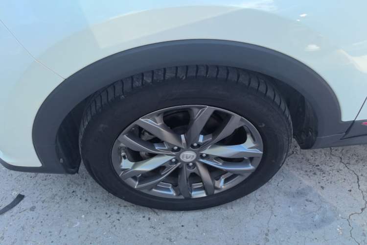 Used CHANGAN CS55PLUS 2021 Blue Whale Edition 1.5T DCT Prestige Model Left Front Wheel Hub