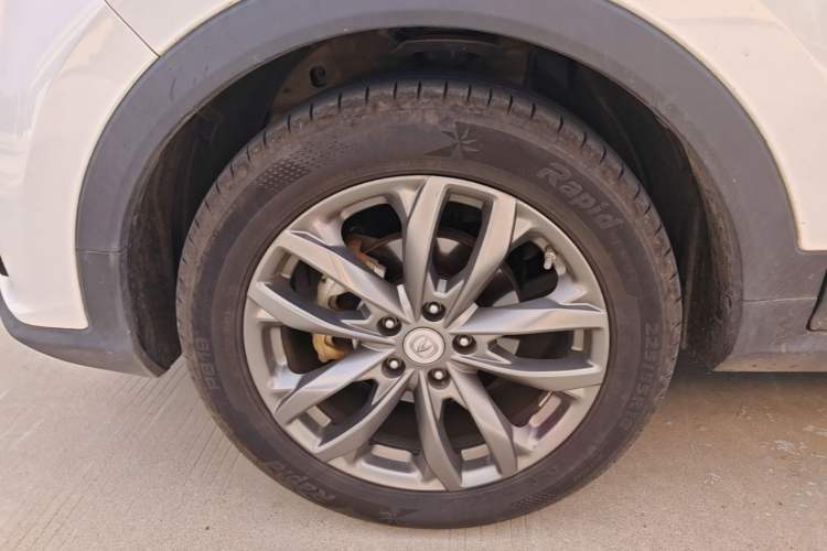 Used CHANGAN CS55PLUS 2021 Blue Whale Edition 1.5T DCT Prestige Model Left Front Wheel Hub