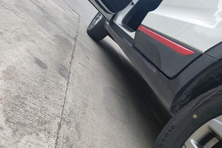 Used CHANGAN CS55PLUS 2021 Blue Whale Edition 1.5T DCT Luxury Model Left Side Sill