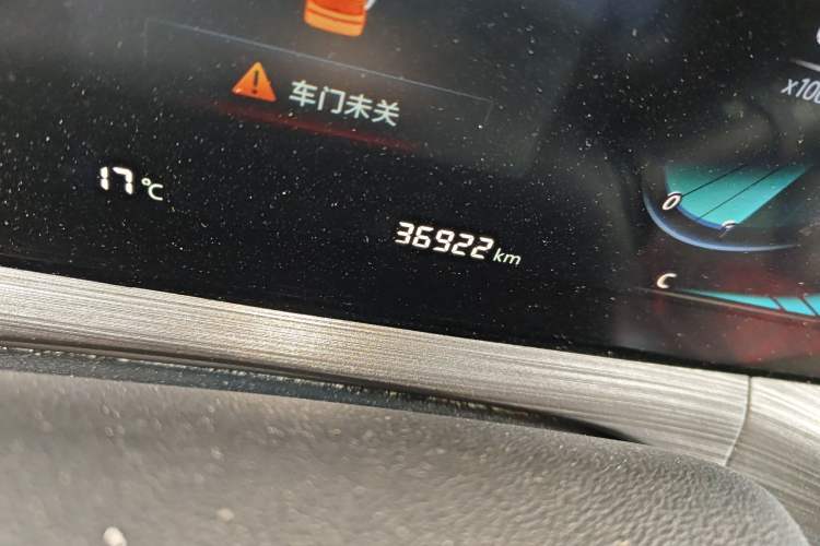 Used CHANGAN CS55PLUS 2021 Blue Whale Edition 1.5T DCT Luxury Model Odometer Close Up