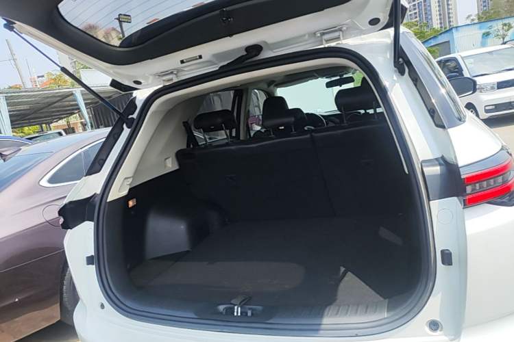 Used CHANGAN CS55PLUS 2021 Blue Whale Edition 1.5T DCT Luxury Model Trunk