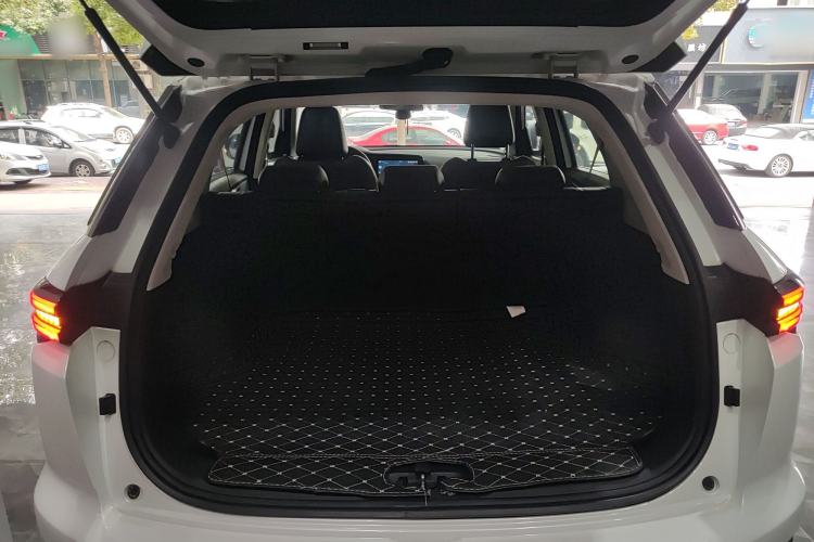 Used CHANGAN CS55PLUS 2021 Blue Whale Edition 1.5T DCT Prestige Model Trunk