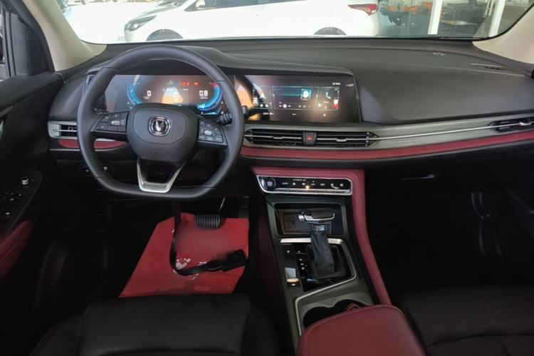 Used CHANGAN CS55PLUS 2022 Blue Whale Edition 1.5T DCT Luxury Model Center Console