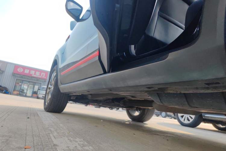 Used CHANGAN CS55PLUS 2022 Blue Whale Edition 1.5T DCT Luxury Model Left Side Sill