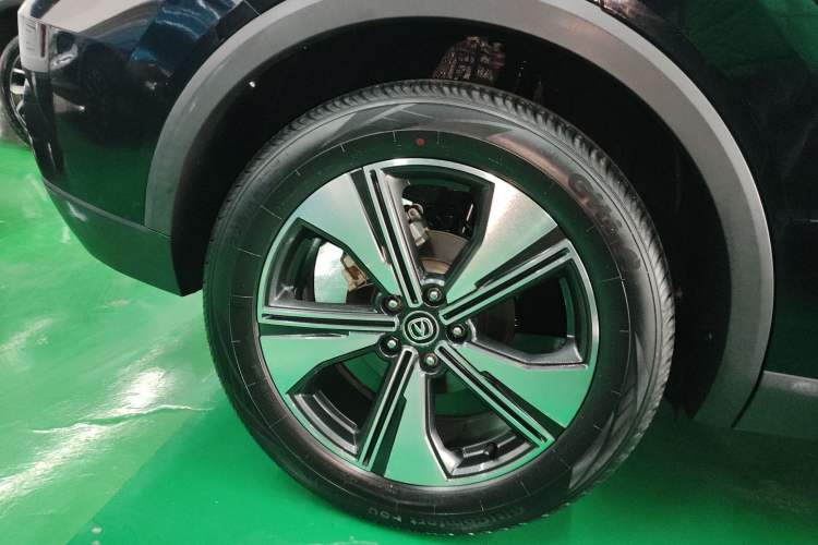 Used CHANGAN CS55PLUS 2022 2nd Generation 1.5T DCT Prestige Version Right Rear Wheel Hub