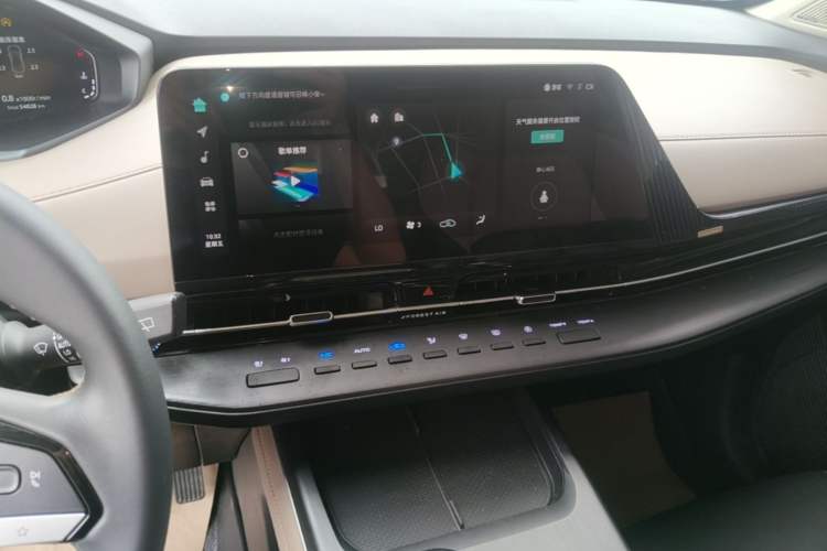Used CHANGAN CS55PLUS 2022 2nd Generation 1.5T DCT Prestige Version Audio And AC Panel