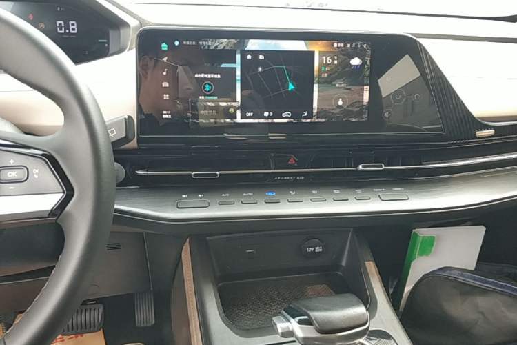 Used CHANGAN CS55PLUS 2022 2nd Generation 1.5T DCT Luxury Version Audio And AC Panel