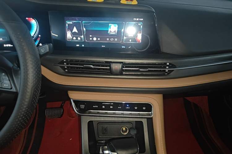 Used CHANGAN CS55PLUS 2022 Blue Whale Edition 1.5T DCT Prestige Model Audio And AC Panel