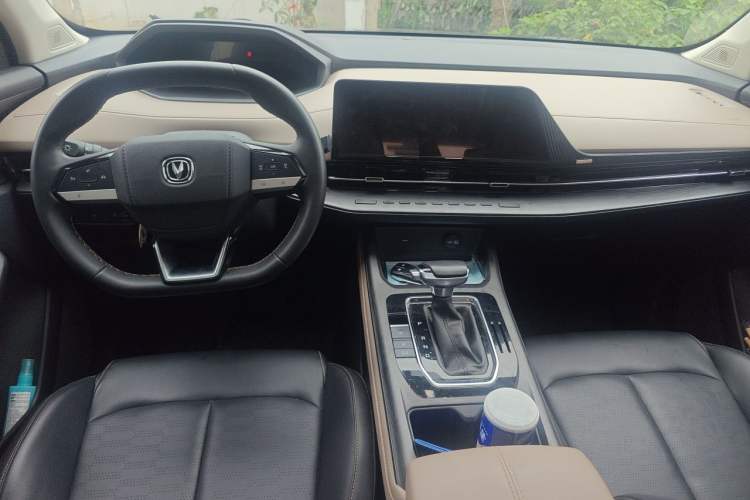 Used CHANGAN CS55PLUS 2022 2nd Generation 1.5T DCT Luxury Version Center Console