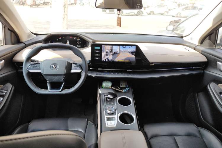 Used CHANGAN CS55PLUS 2022 2nd Generation 1.5T DCT Luxury Version Center Console