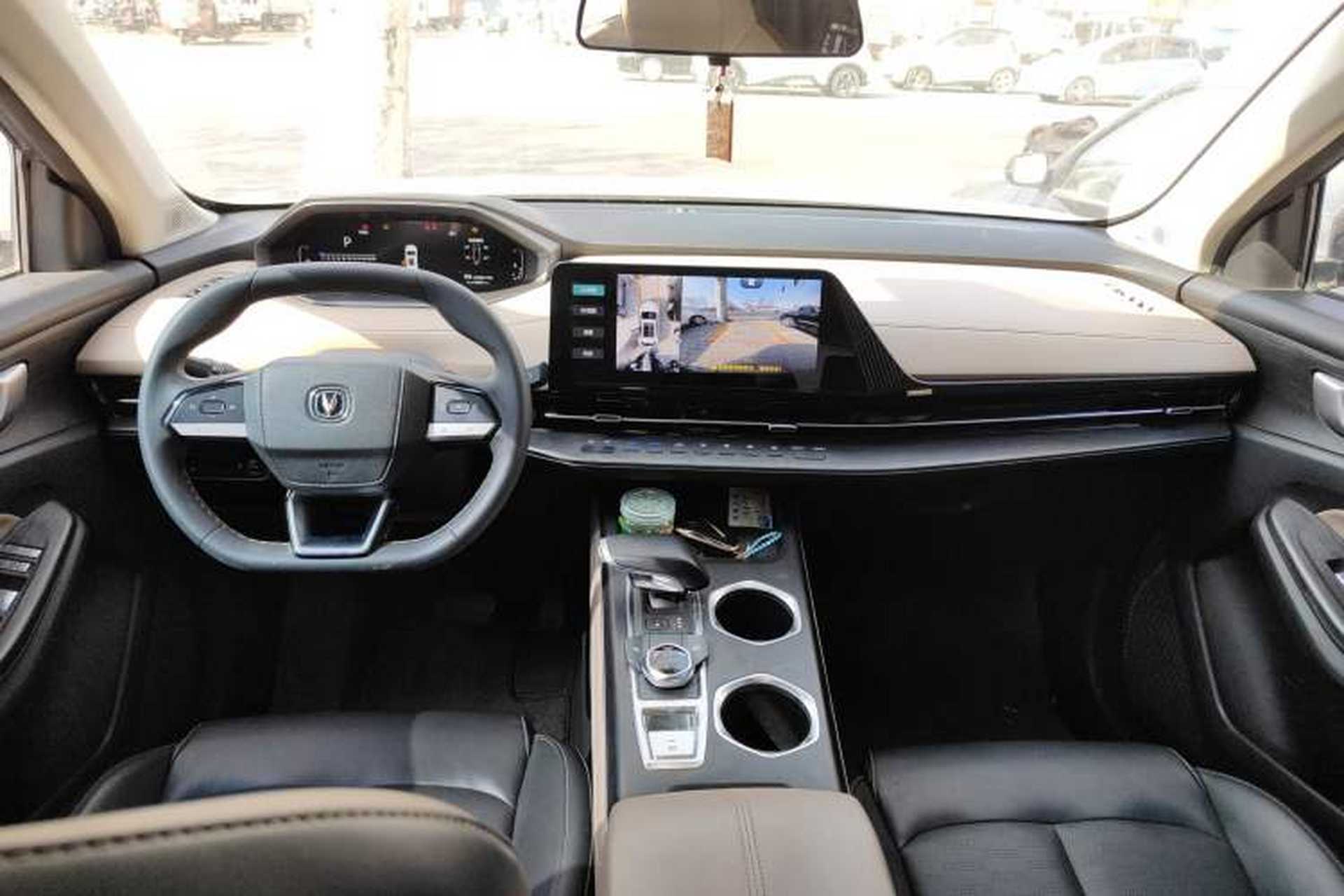 Used CHANGAN CS55PLUS 2022 2nd Generation 1.5T DCT Luxury Version Center Console