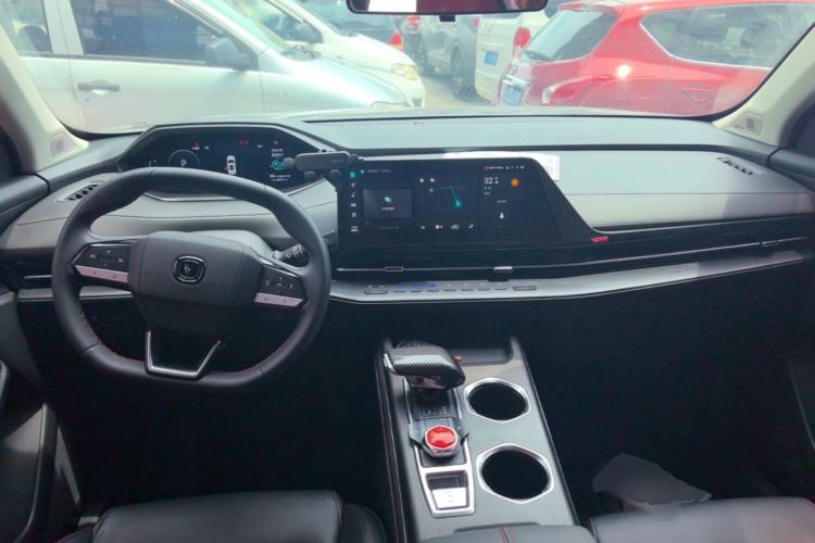 Used CHANGAN CS55PLUS 2022 2nd Generation 1.5T DCT Prestige Version Center Console
