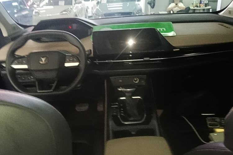 Used CHANGAN CS55PLUS 2022 2nd Generation 1.5T DCT Luxury Version Center Console