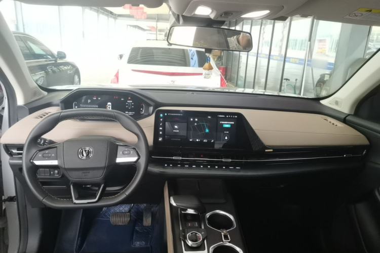 Used CHANGAN CS55PLUS 2022 2nd Generation 1.5T DCT Prestige Version Center Console