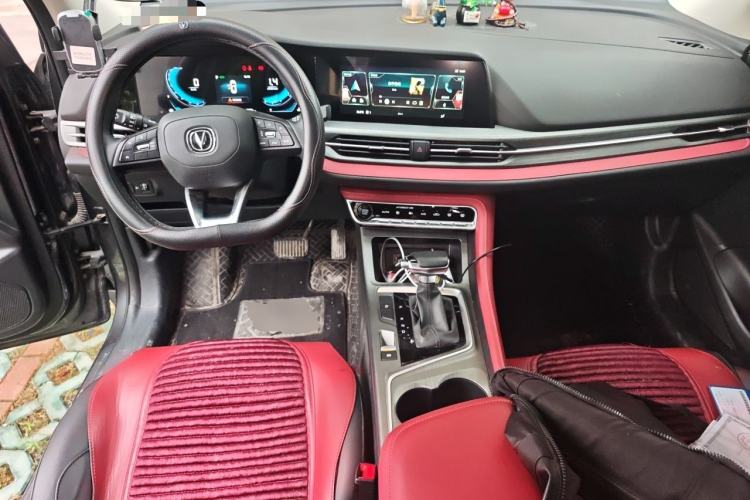 Used CHANGAN CS55PLUS 2022 Blue Whale Edition 1.5T DCT Luxury Model Center Console