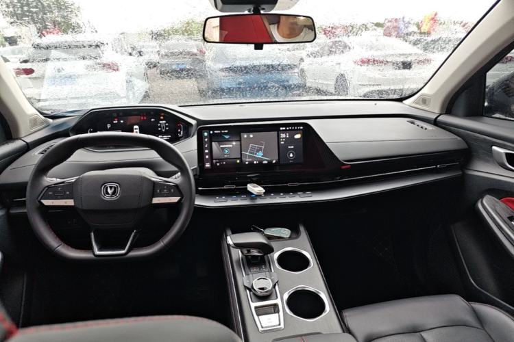 Used CHANGAN CS55PLUS 2022 2nd Generation 1.5T DCT Prestige Version Center Console