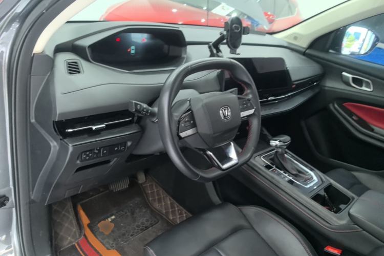 Used CHANGAN CS55PLUS 2022 2nd Generation 1.5T DCT Luxury Version Center Console