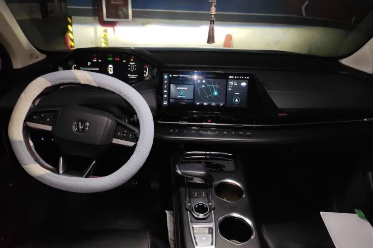 Used CHANGAN CS55PLUS 2022 2nd Generation 1.5T DCT Prestige Version Center Console