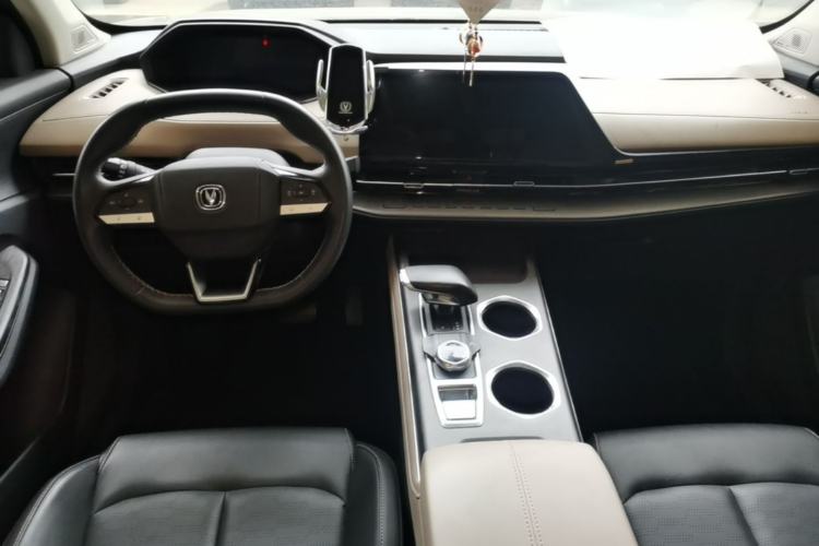Used CHANGAN CS55PLUS 2022 2nd Generation 1.5T DCT Prestige Version Center Console