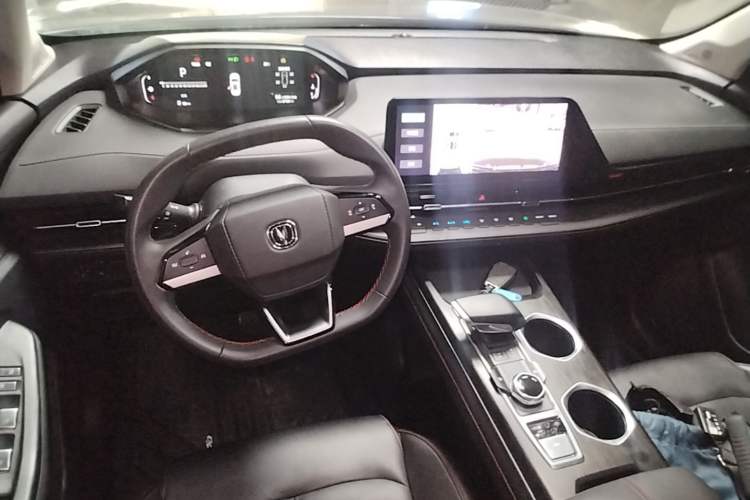 Used CHANGAN CS55PLUS 2022 2nd Generation 1.5T DCT Prestige Version Center Console