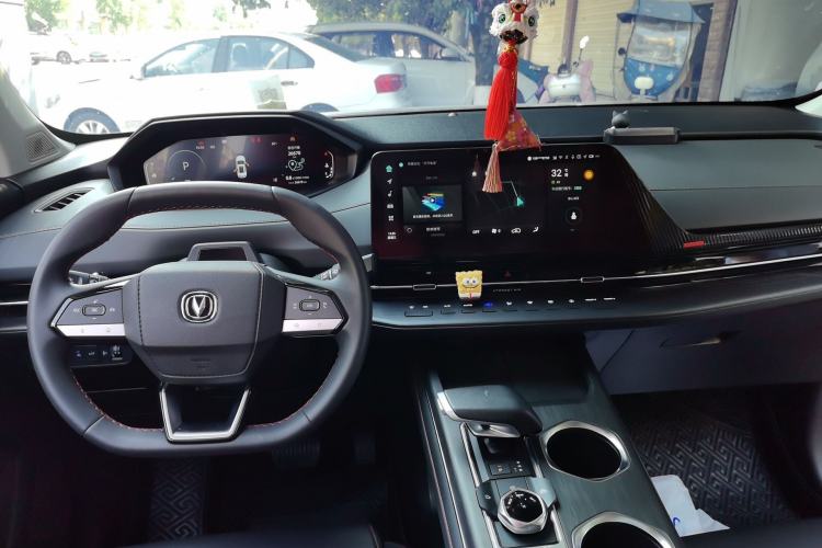 Used CHANGAN CS55PLUS 2022 2nd Generation 1.5T DCT Navigation Edition Center Console