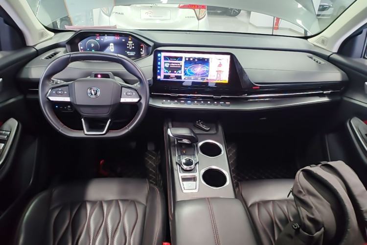 Used CHANGAN CS55PLUS 2022 2nd Generation 1.5T DCT Navigation Edition Center Console