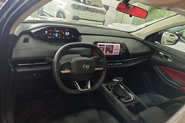Used CHANGAN CS55PLUS 2022 Blue Whale Edition 1.5T DCT Luxury Model Center Console
