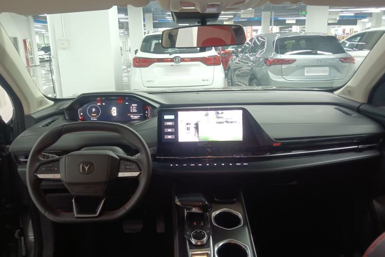 Used CHANGAN CS55PLUS 2022 2nd Generation 1.5T DCT Prestige Version Center Console