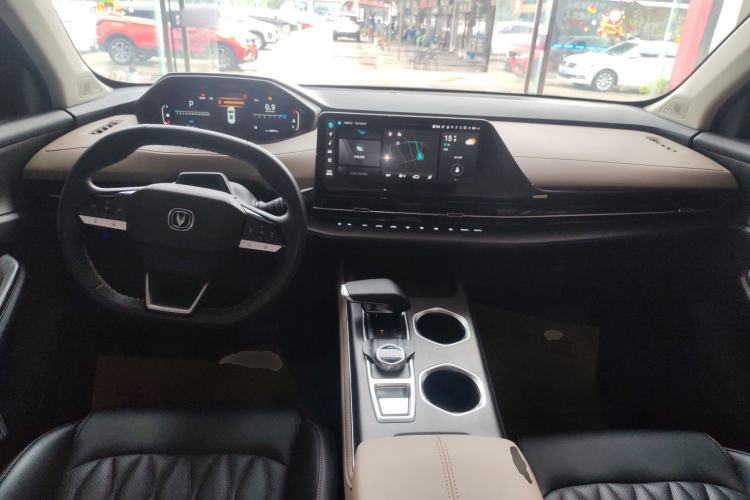 Used CHANGAN CS55PLUS 2022 2nd Generation 1.5T DCT Navigation Edition Center Console