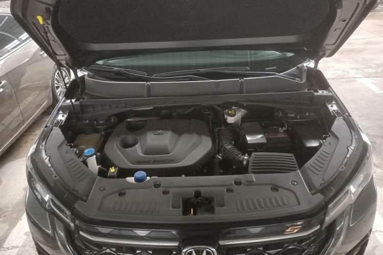 Used CHANGAN CS55PLUS 2022 Blue Whale Edition 1.5T Manual Luxury Model Engine Bay