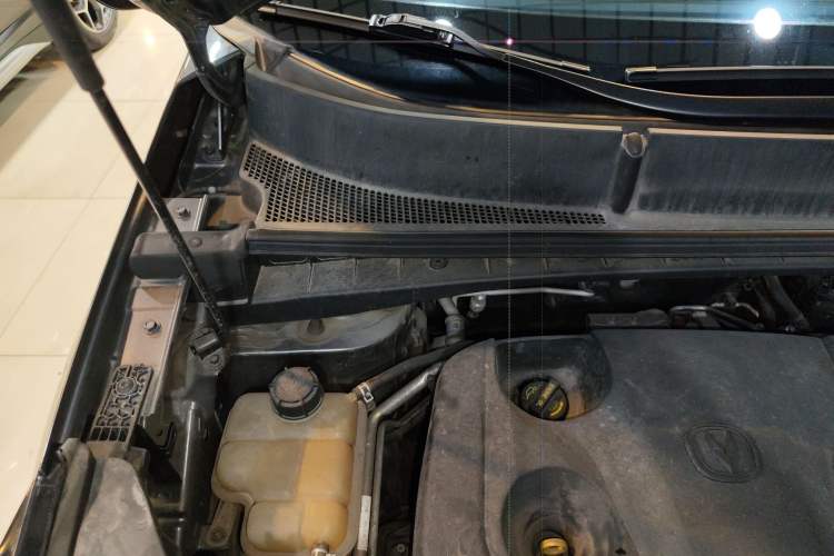 Used CHANGAN CS55PLUS 2022 Blue Whale Edition 1.5T DCT Luxury Model Engine Bay Right