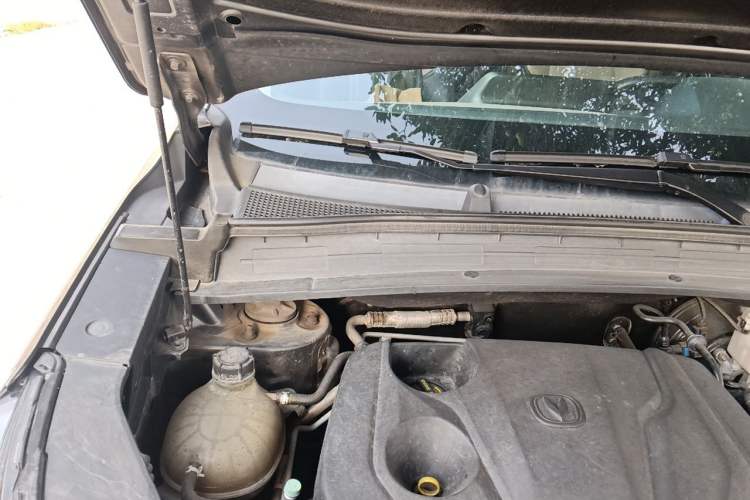 Used CHANGAN CS55PLUS 2022 2nd Generation 1.5T DCT Navigation Edition Engine Bay Right
