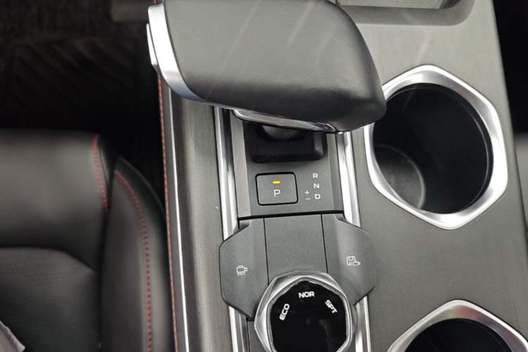 Used CHANGAN CS55PLUS 2022 2nd Generation 1.5T DCT Prestige Version Gear Lever