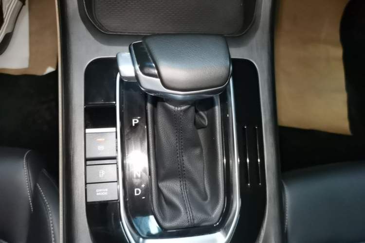 Used CHANGAN CS55PLUS 2022 2nd Generation 1.5T DCT Luxury Version Gear Lever