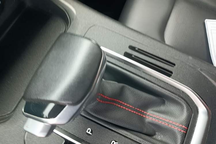 Used CHANGAN CS55PLUS 2022 2nd Generation 1.5T DCT Luxury Version Gear Lever