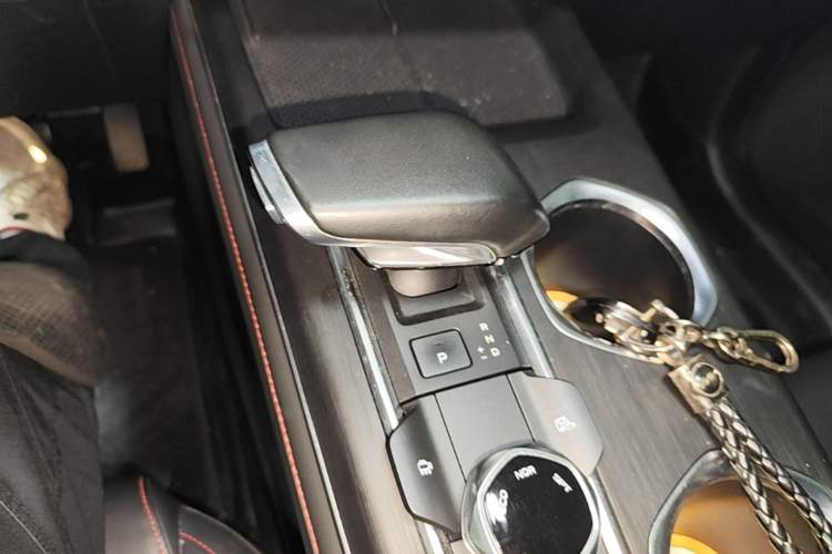 Used CHANGAN CS55PLUS 2022 2nd Generation 1.5T DCT Prestige Version Gear Lever