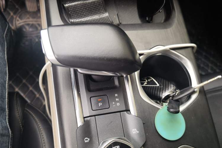 Used CHANGAN CS55PLUS 2022 2nd Generation 1.5T DCT Prestige Version Gear Lever
