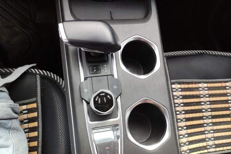 Used CHANGAN CS55PLUS 2022 2nd Generation 1.5T DCT Prestige Version Gear Lever