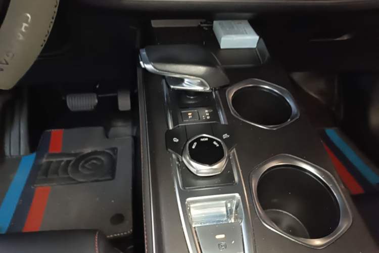 Used CHANGAN CS55PLUS 2022 2nd Generation 1.5T DCT Navigation Edition Gear Lever