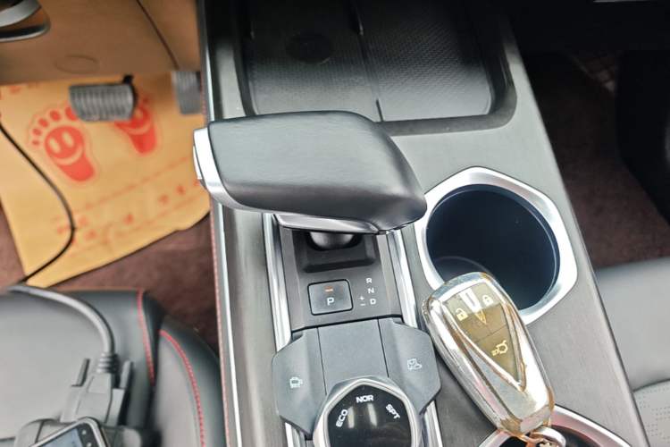 Used CHANGAN CS55PLUS 2022 2nd Generation 1.5T DCT Luxury Version Gear Lever