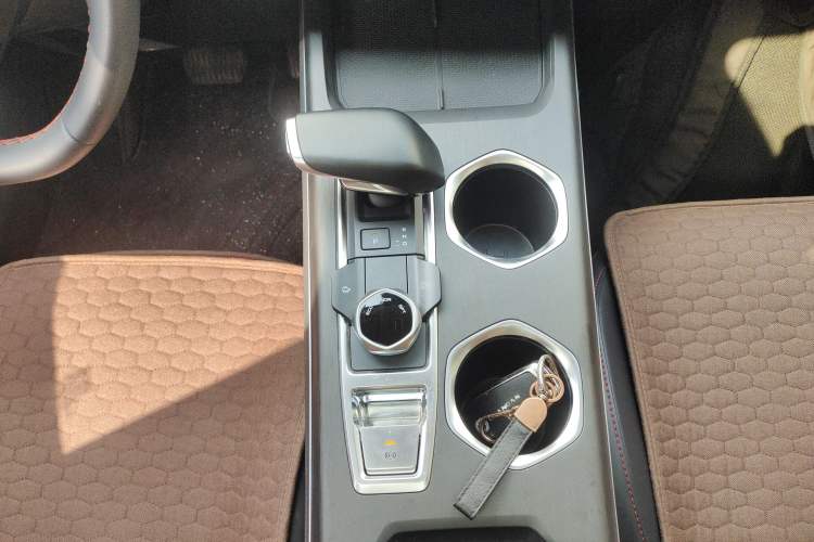 Used CHANGAN CS55PLUS 2022 2nd Generation 1.5T DCT Prestige Version Gear Lever