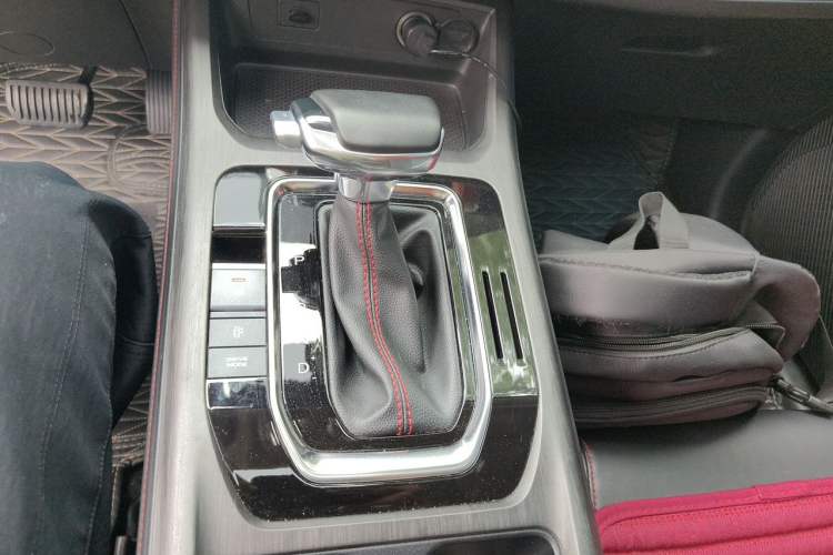 Used CHANGAN CS55PLUS 2022 2nd Generation 1.5T DCT Luxury Version Gear Lever