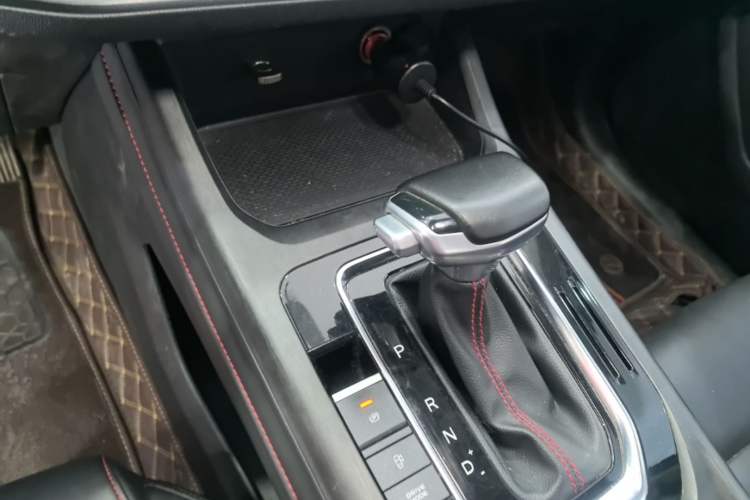 Used CHANGAN CS55PLUS 2022 2nd Generation 1.5T DCT Luxury Version Gear Lever