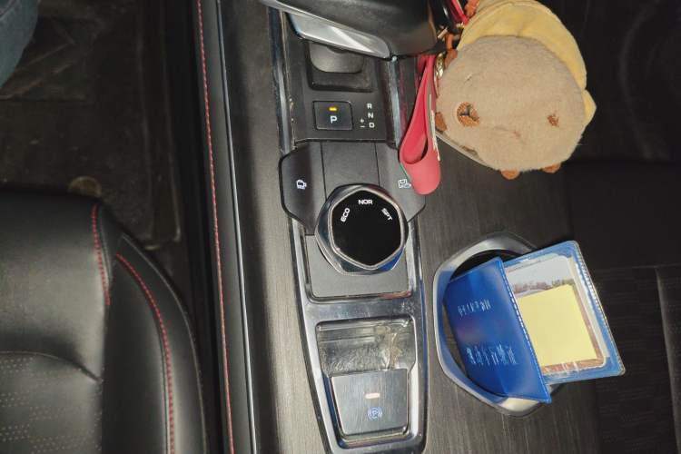 Used CHANGAN CS55PLUS 2022 2nd Generation 1.5T DCT Prestige Version Gear Lever